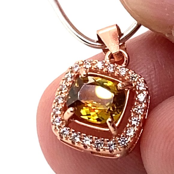Sphene 1.10ct Rose Gold Finish Solid 925 Sterling Silver Pendant - Picture 1 of 9